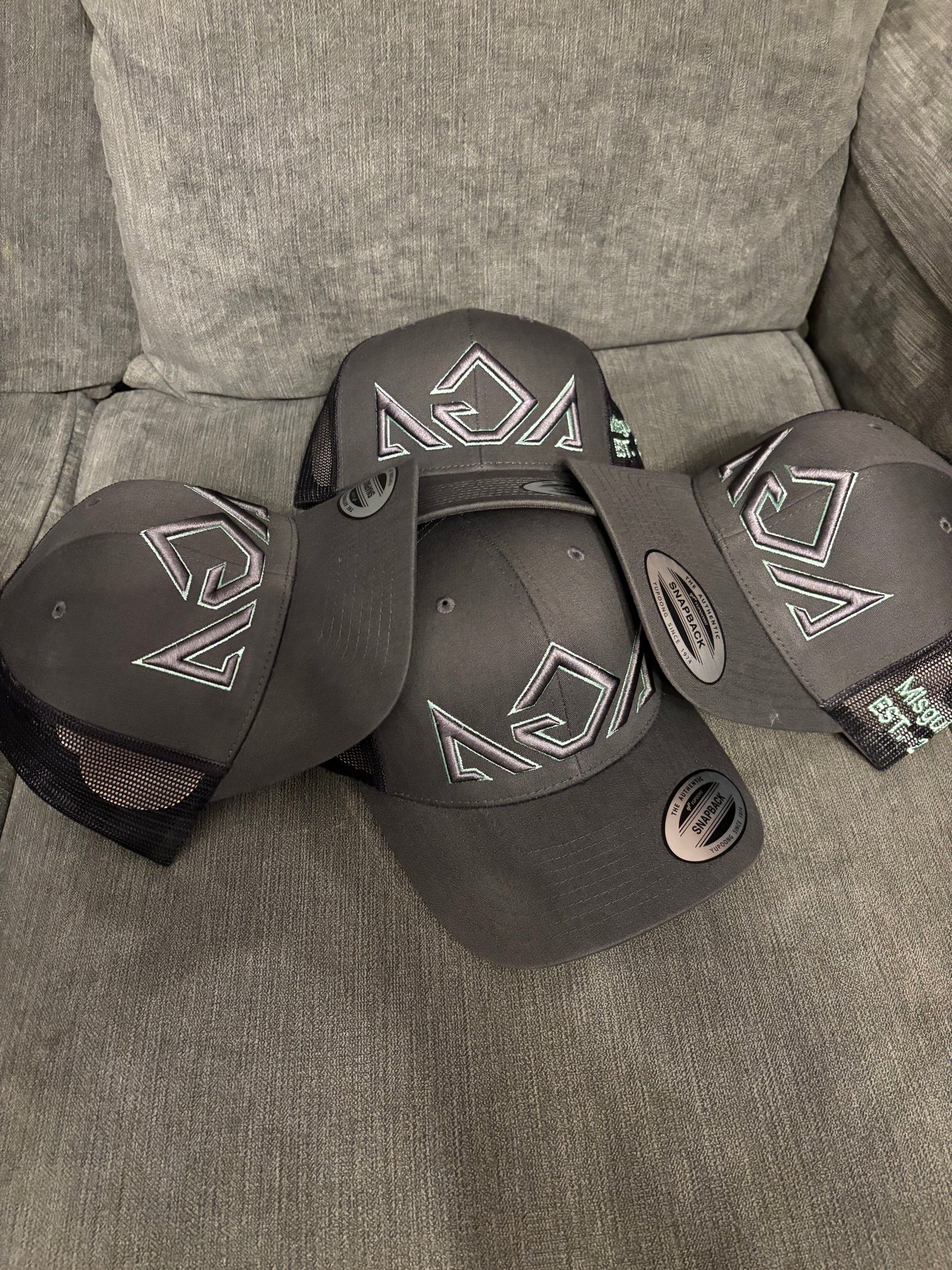 Grey Turqoise Cap
